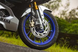 Yamaha R15 V4 Tyres & Wheels