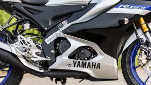 Yamaha R15 V4