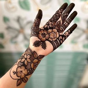 Elegant Front Hand Mehndi
