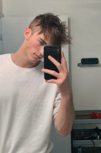 The Mirror Shot